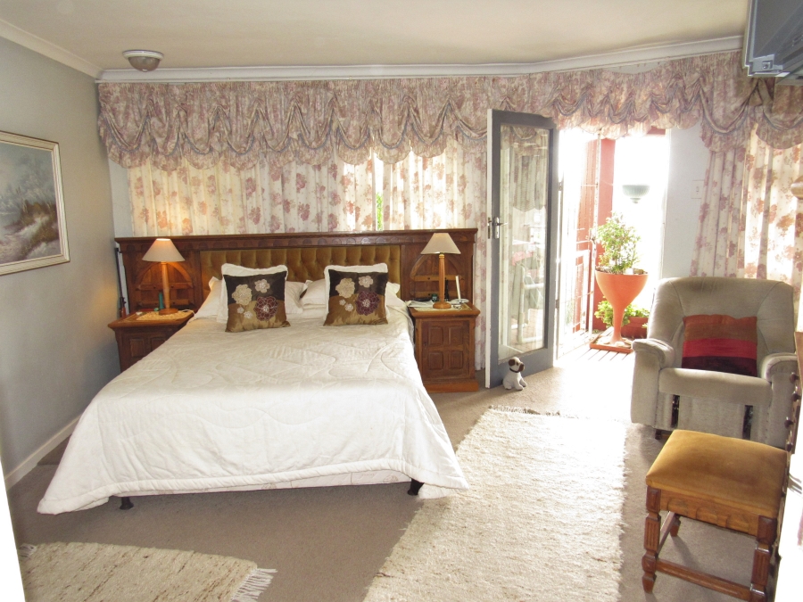 4 Bedroom Property for Sale in Wavecrest Eastern Cape